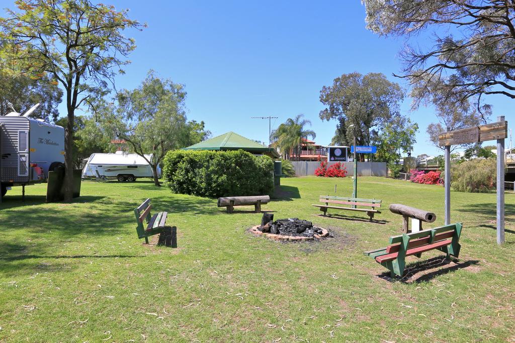 ホテル Dalby Tourist Park エクステリア 写真